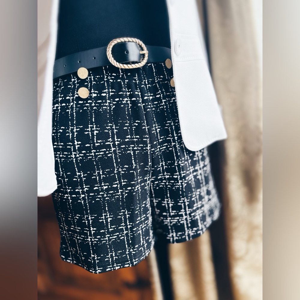 Shorts Tweed Pattern Brass Tone Buttons